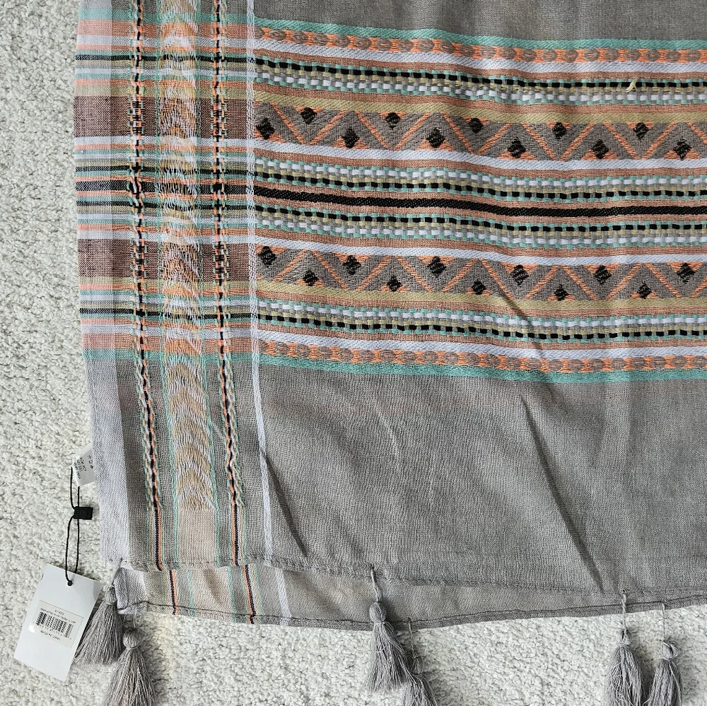 NWT TICKLED PINK Gray Aztec Plaid Tassel Scarf | SZ 70